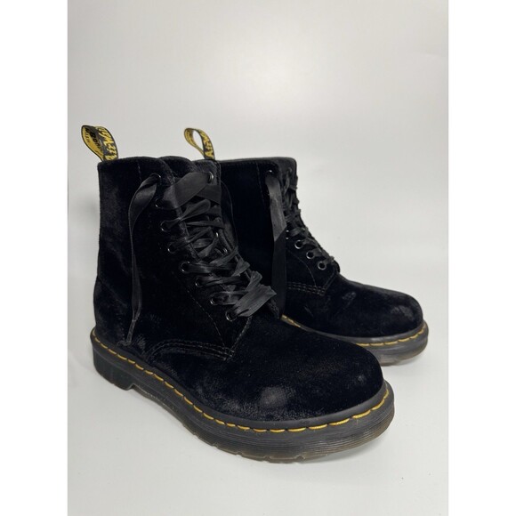 Dr. Martens 1469 PASCAL VELVET  Crushed Ankle Boots Black Womens Size 7 - Picture 1 of 16